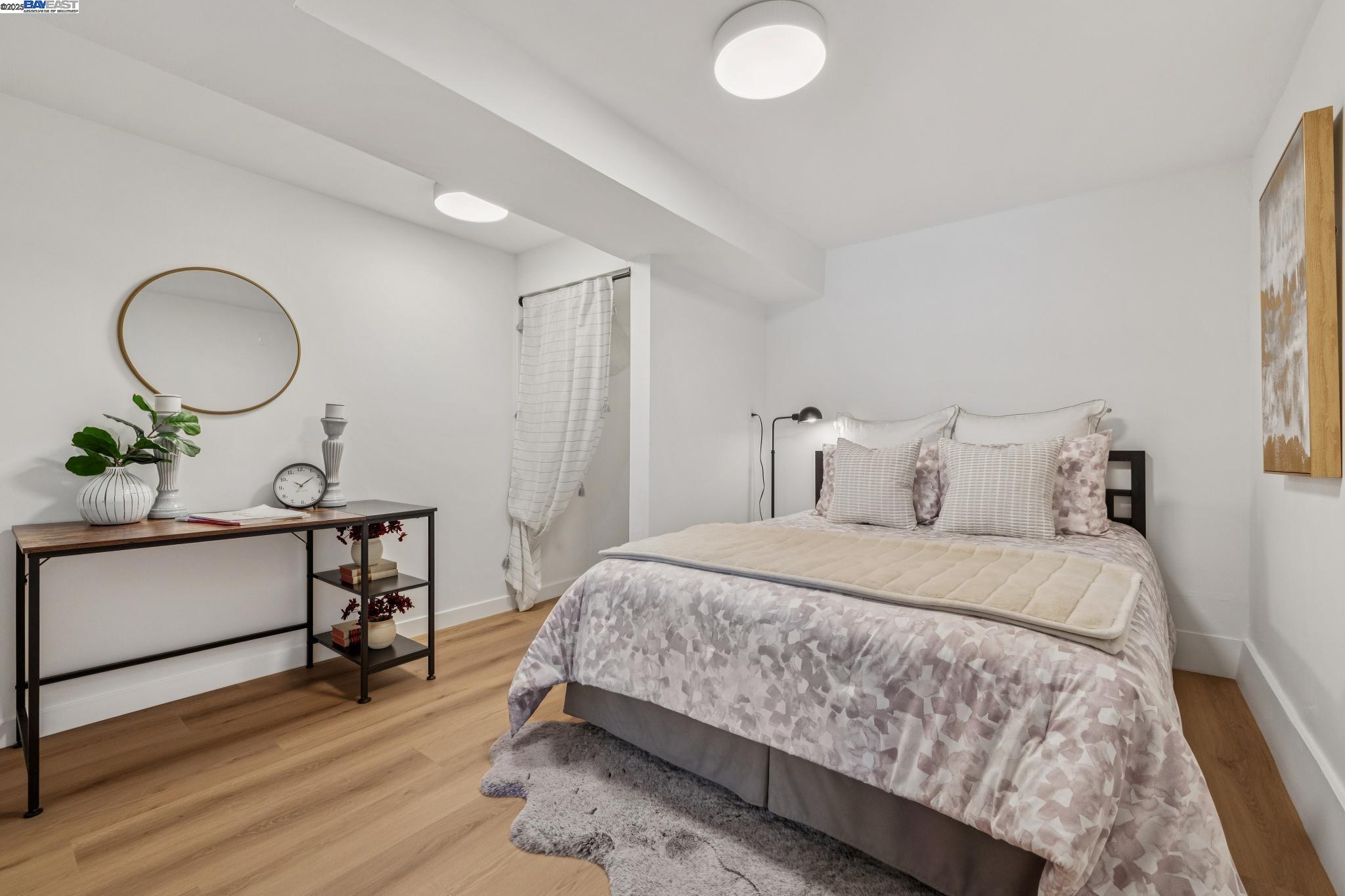 547 Central Ave, Alameda, California 94501, 4 Bedrooms Bedrooms, 6 Rooms Rooms,2 BathroomsBathrooms,Residential,For Sale,547 Central Ave,41103396