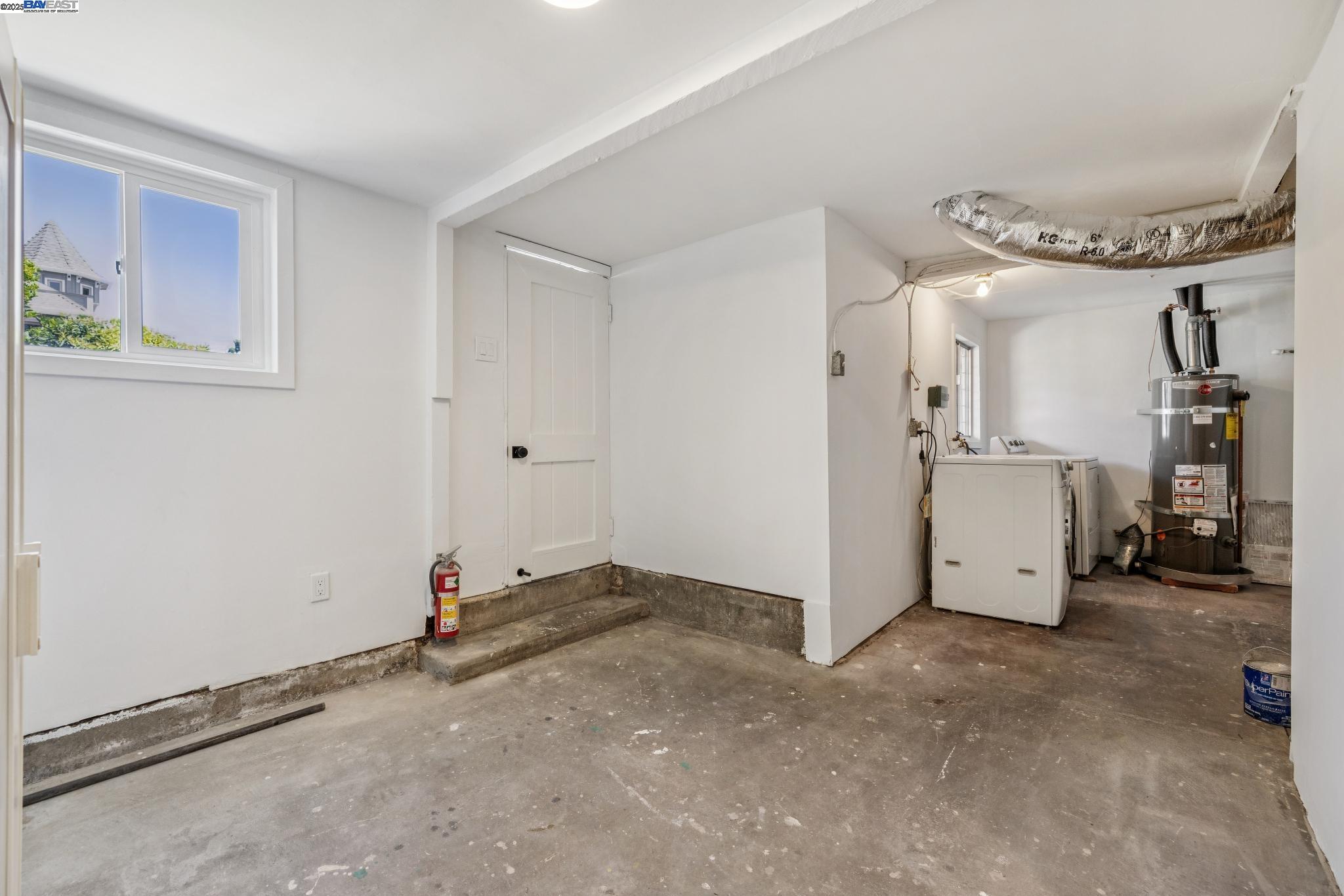547 Central Ave, Alameda, California 94501, 4 Bedrooms Bedrooms, 6 Rooms Rooms,2 BathroomsBathrooms,Residential,For Sale,547 Central Ave,41103396