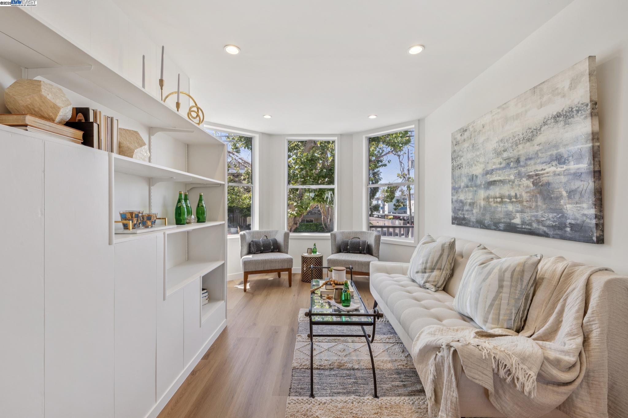 547 Central Ave, Alameda, California 94501, 4 Bedrooms Bedrooms, 6 Rooms Rooms,2 BathroomsBathrooms,Residential,For Sale,547 Central Ave,41103396
