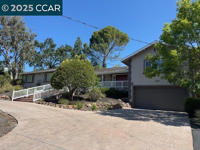 Detail Gallery Image 2 of 32 For 4340 Walnut Blvd, Walnut Creek,  CA 94596 - 3 Beds | 2 Baths
