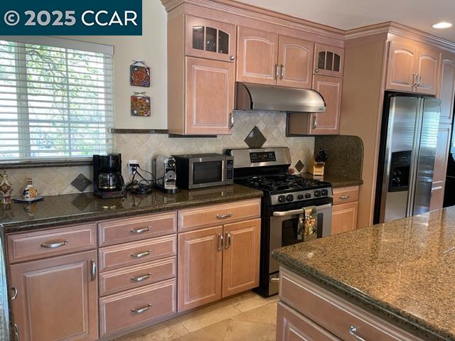 Detail Gallery Image 14 of 32 For 4340 Walnut Blvd, Walnut Creek,  CA 94596 - 3 Beds | 2 Baths