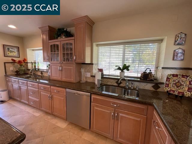 Detail Gallery Image 15 of 32 For 4340 Walnut Blvd, Walnut Creek,  CA 94596 - 3 Beds | 2 Baths