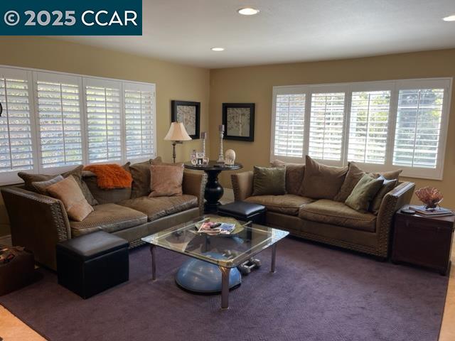 Detail Gallery Image 19 of 32 For 4340 Walnut Blvd, Walnut Creek,  CA 94596 - 3 Beds | 2 Baths