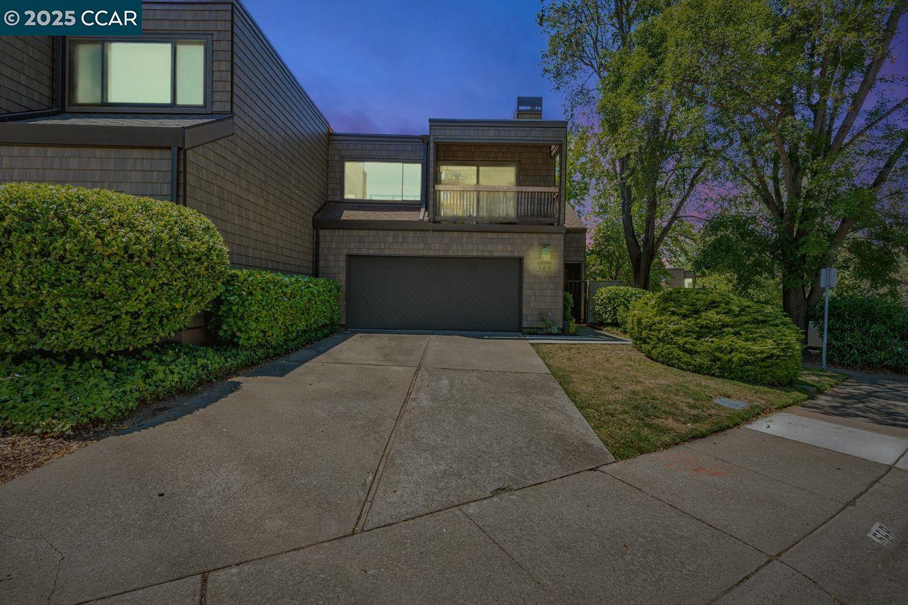 Detail Gallery Image 2 of 60 For 568 Monarch Ridge Dr, Walnut Creek,  CA 94597 - 2 Beds | 2/1 Baths