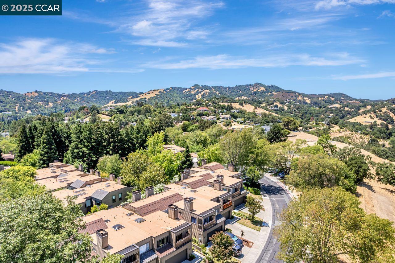Detail Gallery Image 15 of 60 For 568 Monarch Ridge Dr, Walnut Creek,  CA 94597 - 2 Beds | 2/1 Baths