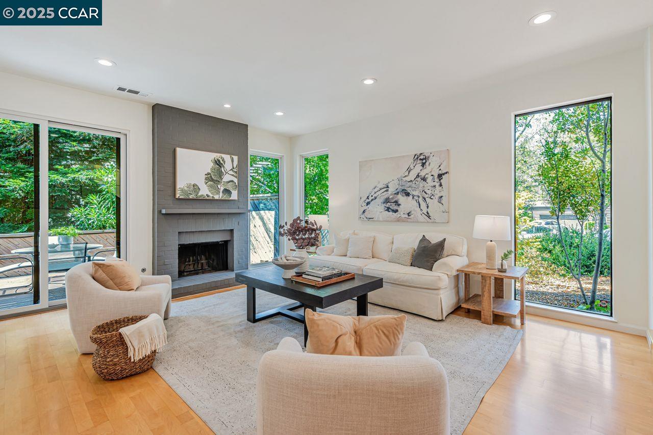 Detail Gallery Image 17 of 60 For 568 Monarch Ridge Dr, Walnut Creek,  CA 94597 - 2 Beds | 2/1 Baths