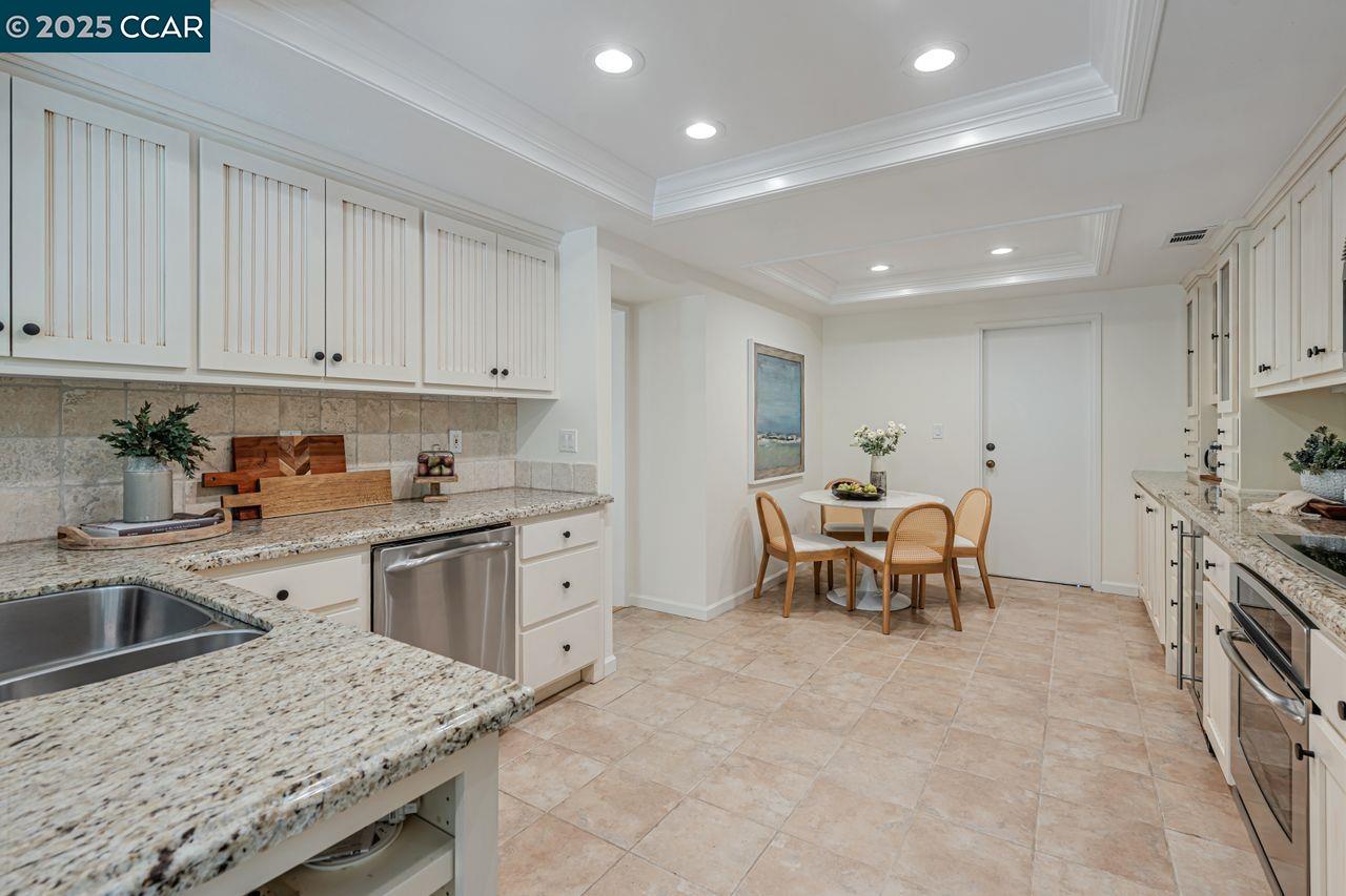 Detail Gallery Image 19 of 60 For 568 Monarch Ridge Dr, Walnut Creek,  CA 94597 - 2 Beds | 2/1 Baths