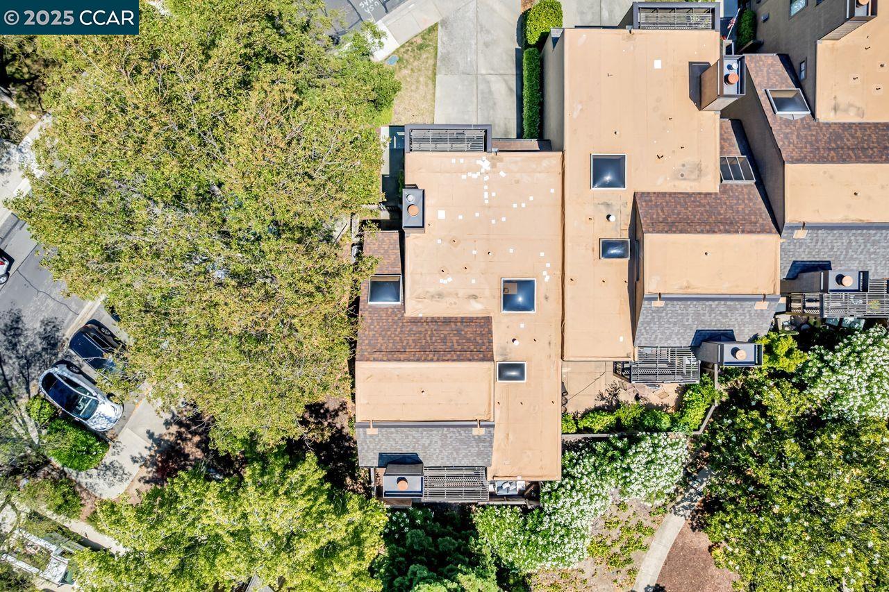 Detail Gallery Image 7 of 60 For 568 Monarch Ridge Dr, Walnut Creek,  CA 94597 - 2 Beds | 2/1 Baths