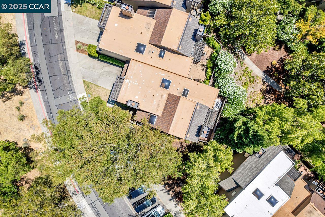 Detail Gallery Image 9 of 60 For 568 Monarch Ridge Dr, Walnut Creek,  CA 94597 - 2 Beds | 2/1 Baths