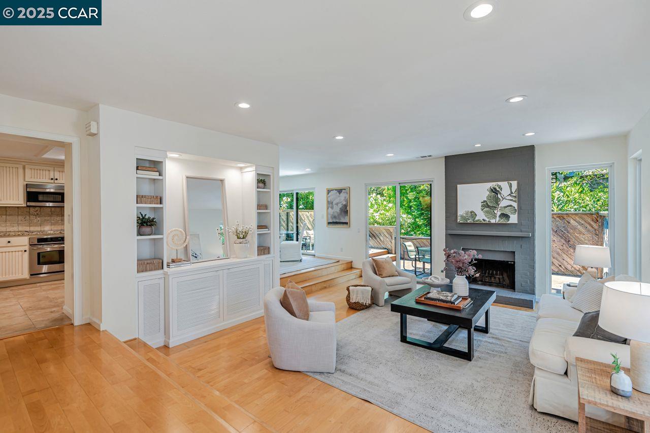 Detail Gallery Image 10 of 60 For 568 Monarch Ridge Dr, Walnut Creek,  CA 94597 - 2 Beds | 2/1 Baths