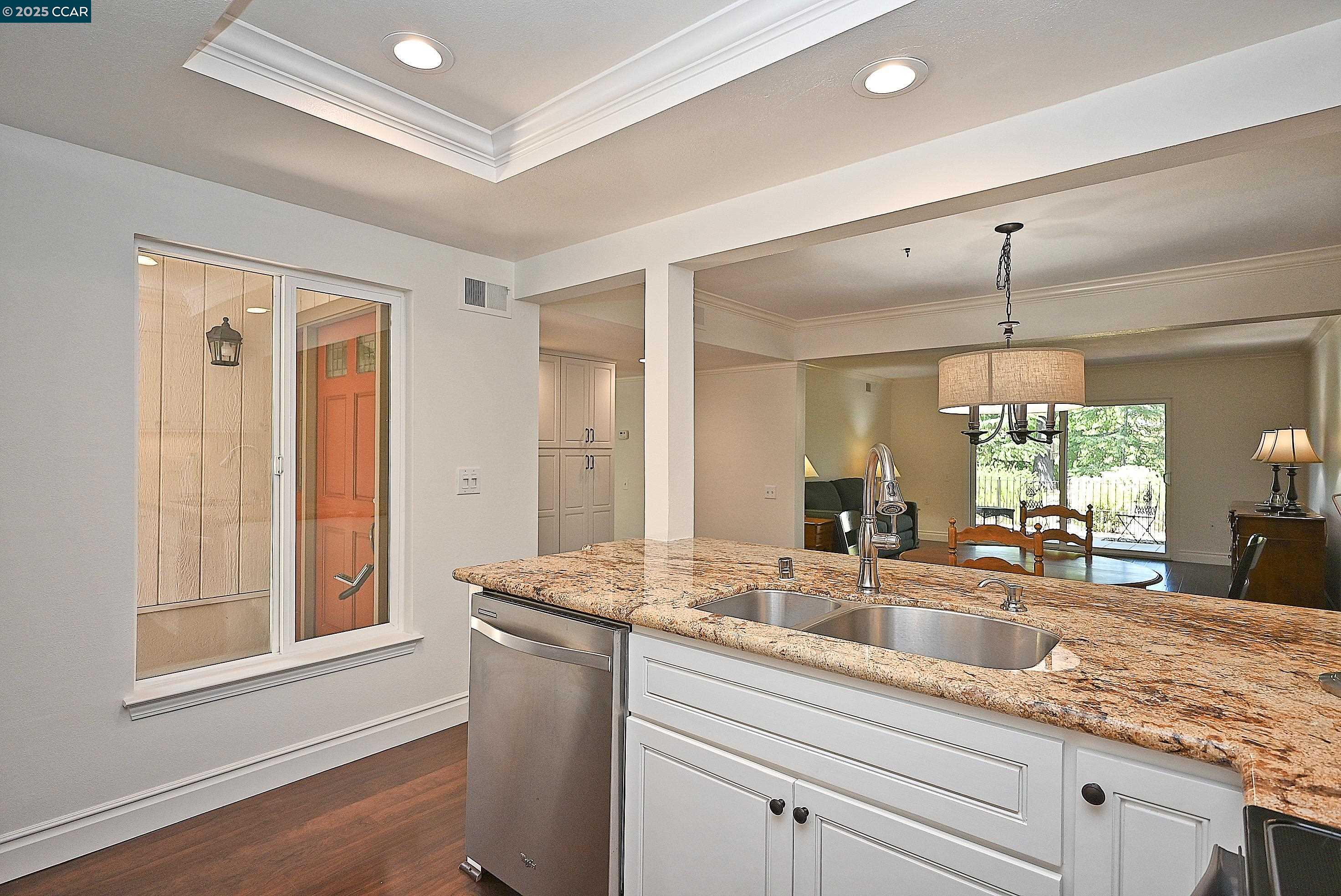 1332 Canyonwood Ct # 2, Walnut Creek, California 94595, 2 Bedrooms Bedrooms, 6 Rooms Rooms,2 BathroomsBathrooms,Residential,For Sale,1332 Canyonwood Ct # 2,41103404
