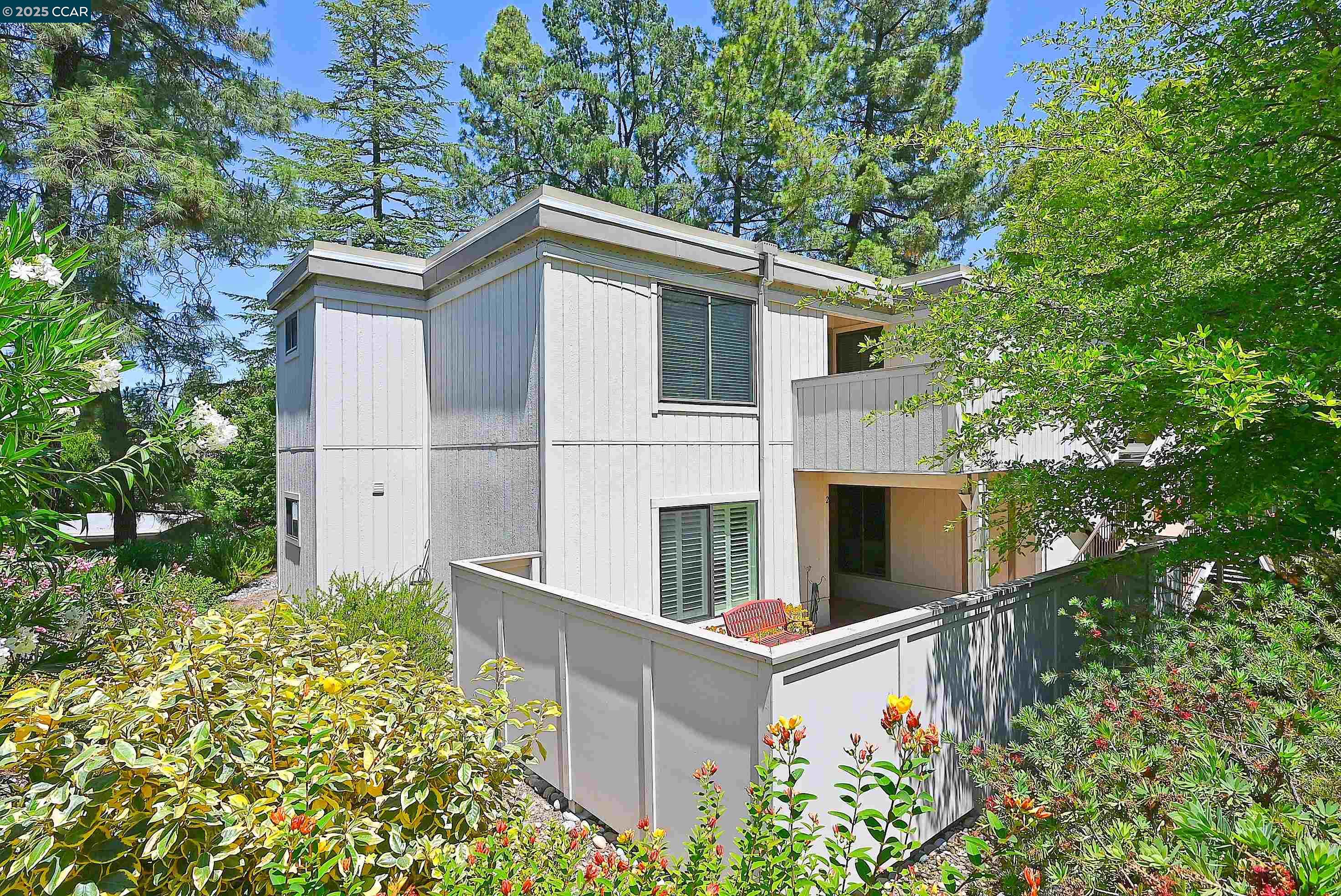 1332 Canyonwood Ct # 2, Walnut Creek, California 94595, 2 Bedrooms Bedrooms, 6 Rooms Rooms,2 BathroomsBathrooms,Residential,For Sale,1332 Canyonwood Ct # 2,41103404