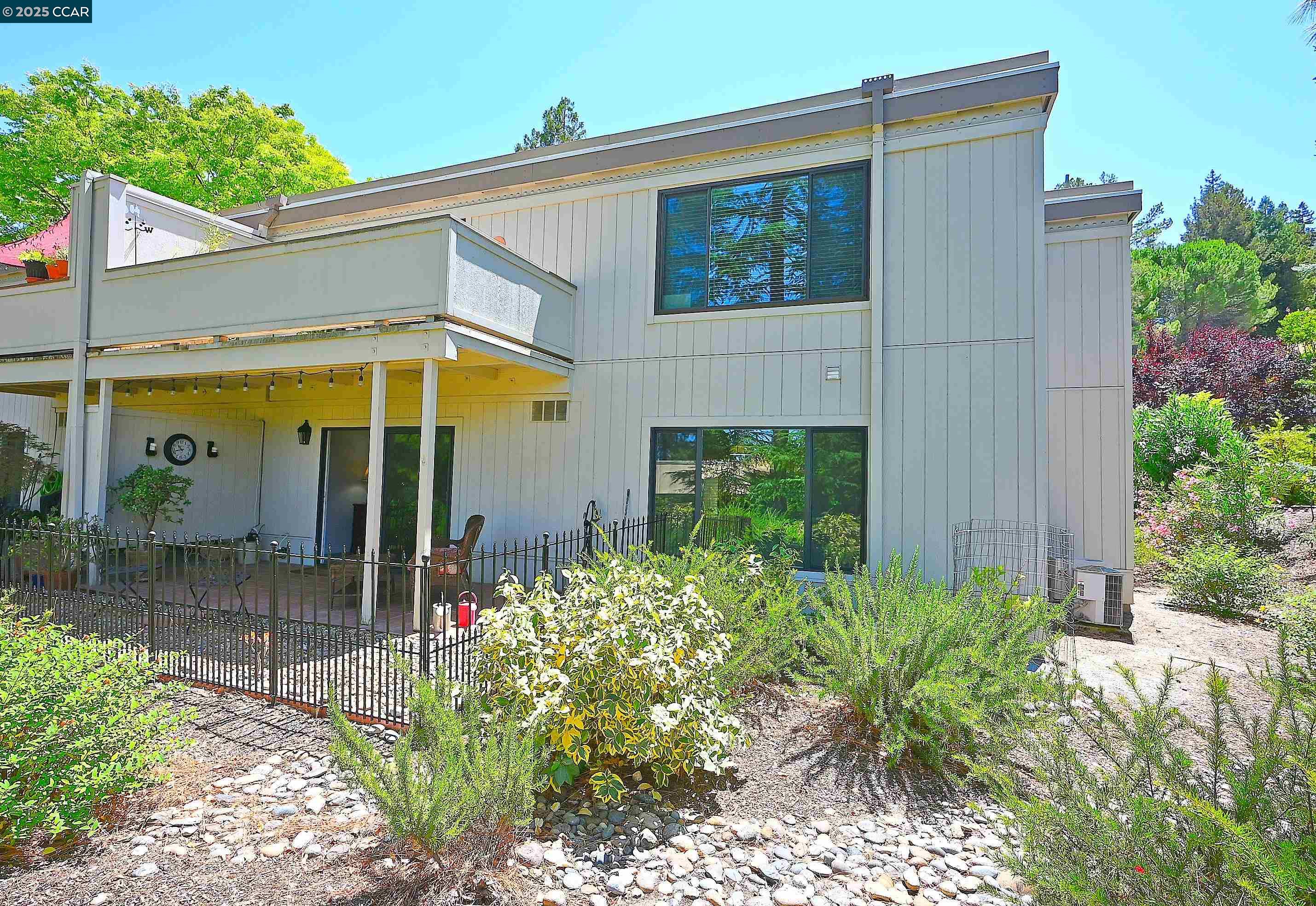 1332 Canyonwood Ct # 2, Walnut Creek, California 94595, 2 Bedrooms Bedrooms, 6 Rooms Rooms,2 BathroomsBathrooms,Residential,For Sale,1332 Canyonwood Ct # 2,41103404