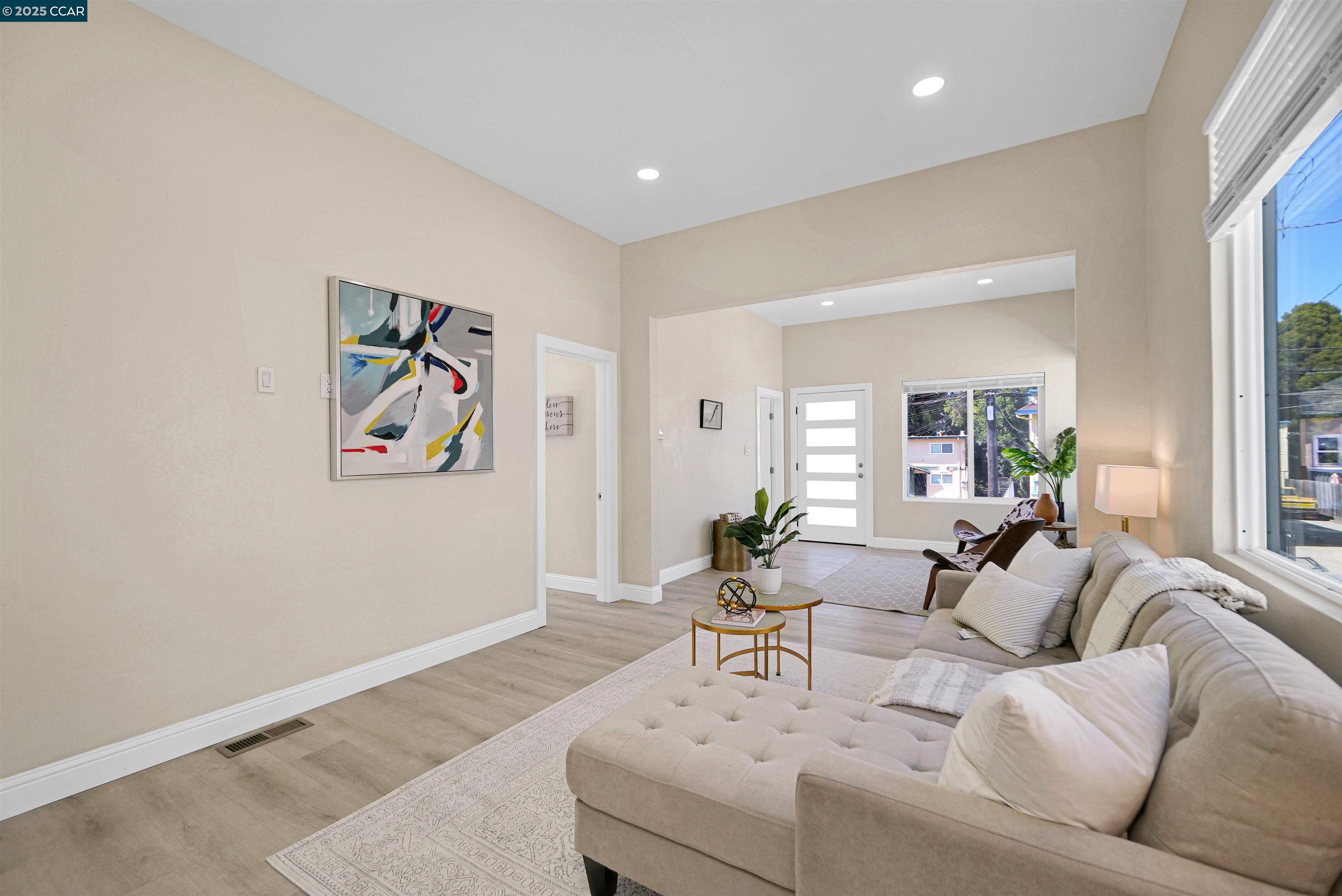 767 47Th St, Oakland, California 94609, 4 Bedrooms Bedrooms, 5 Rooms Rooms,3 BathroomsBathrooms,Residential,For Sale,767 47Th St,41103406