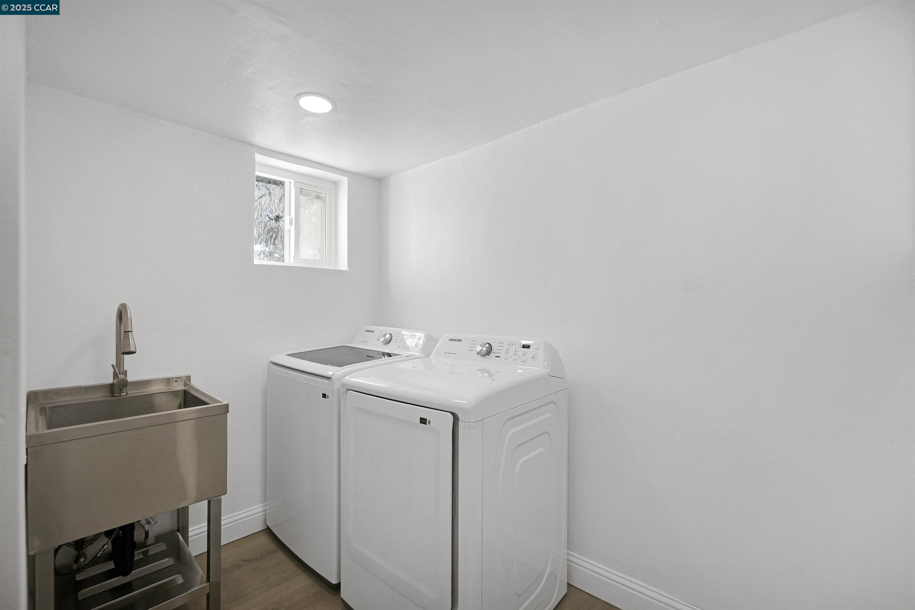 767 47Th St, Oakland, California 94609, 4 Bedrooms Bedrooms, 5 Rooms Rooms,3 BathroomsBathrooms,Residential,For Sale,767 47Th St,41103406
