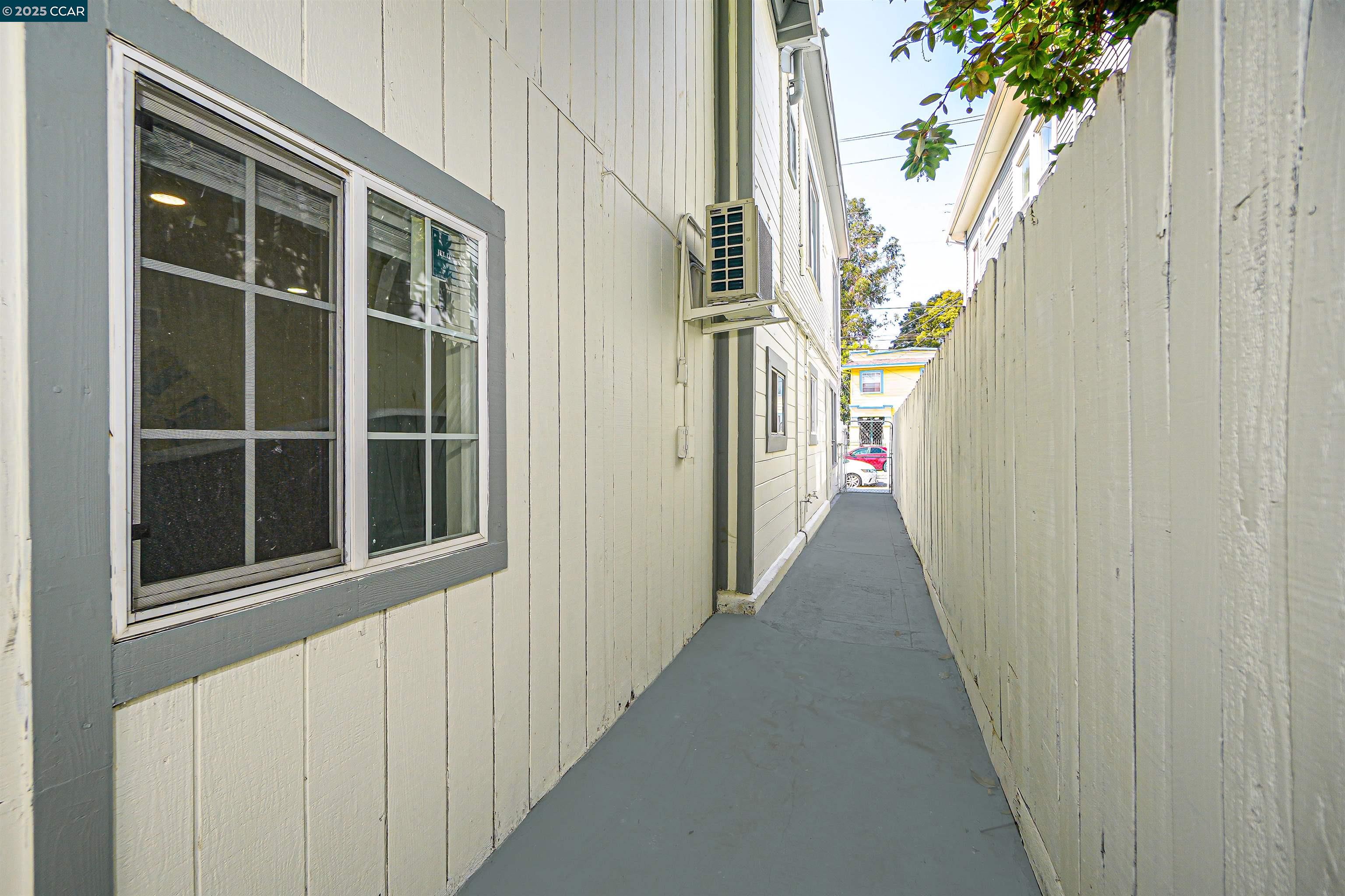 767 47Th St, Oakland, California 94609, 4 Bedrooms Bedrooms, 5 Rooms Rooms,3 BathroomsBathrooms,Residential,For Sale,767 47Th St,41103406