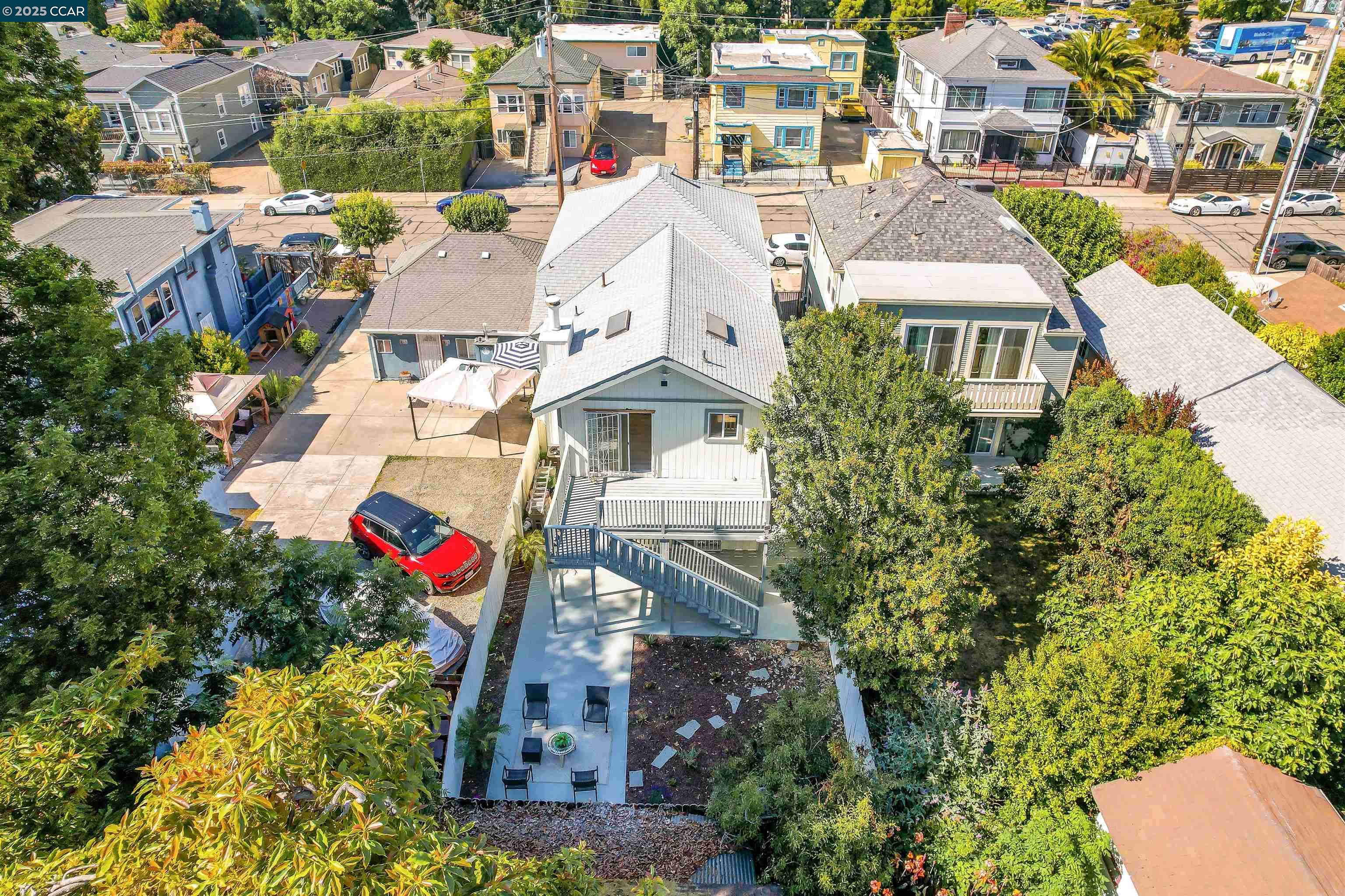 767 47Th St, Oakland, California 94609, 4 Bedrooms Bedrooms, 5 Rooms Rooms,3 BathroomsBathrooms,Residential,For Sale,767 47Th St,41103406