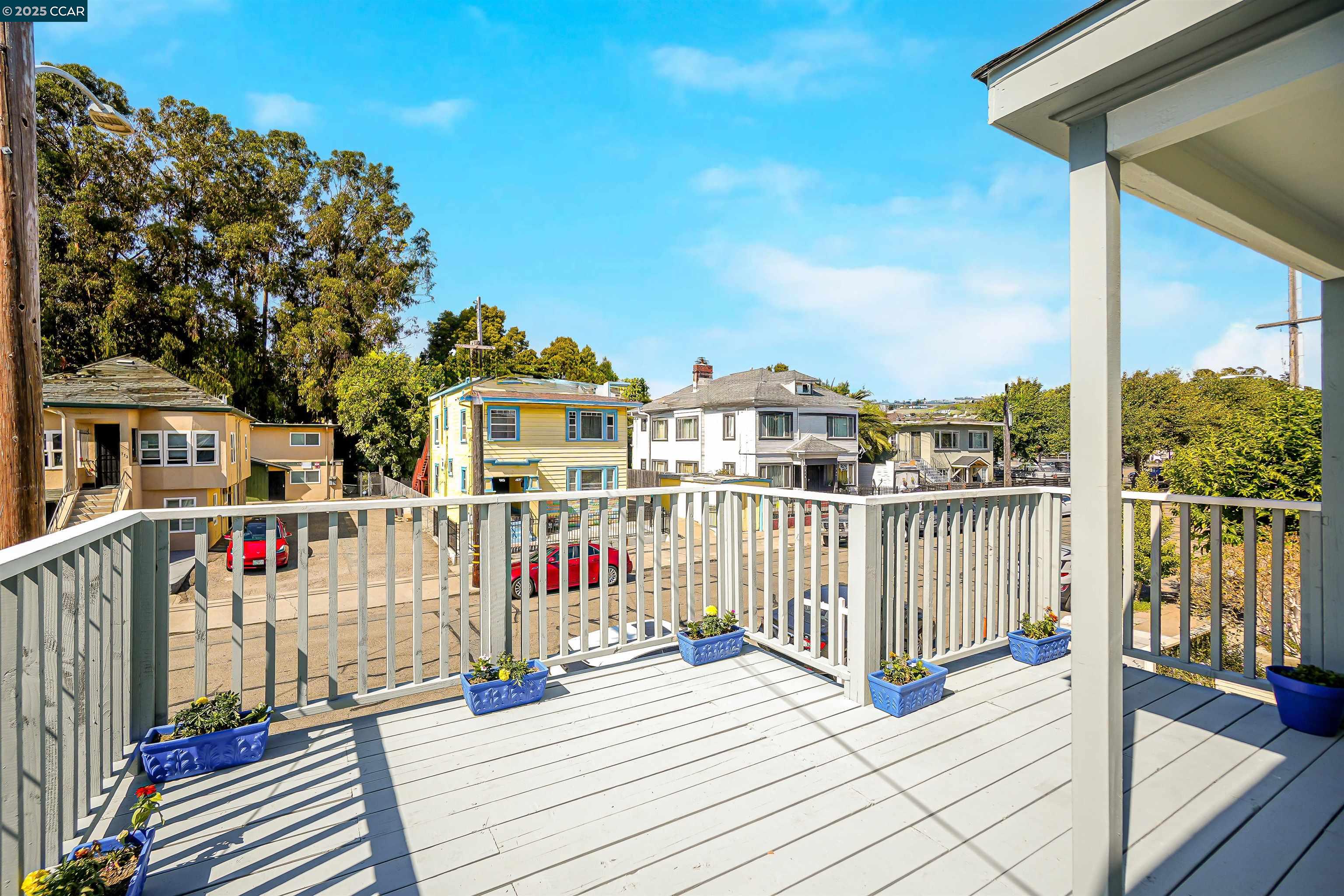 767 47Th St, Oakland, California 94609, 4 Bedrooms Bedrooms, 5 Rooms Rooms,3 BathroomsBathrooms,Residential,For Sale,767 47Th St,41103406