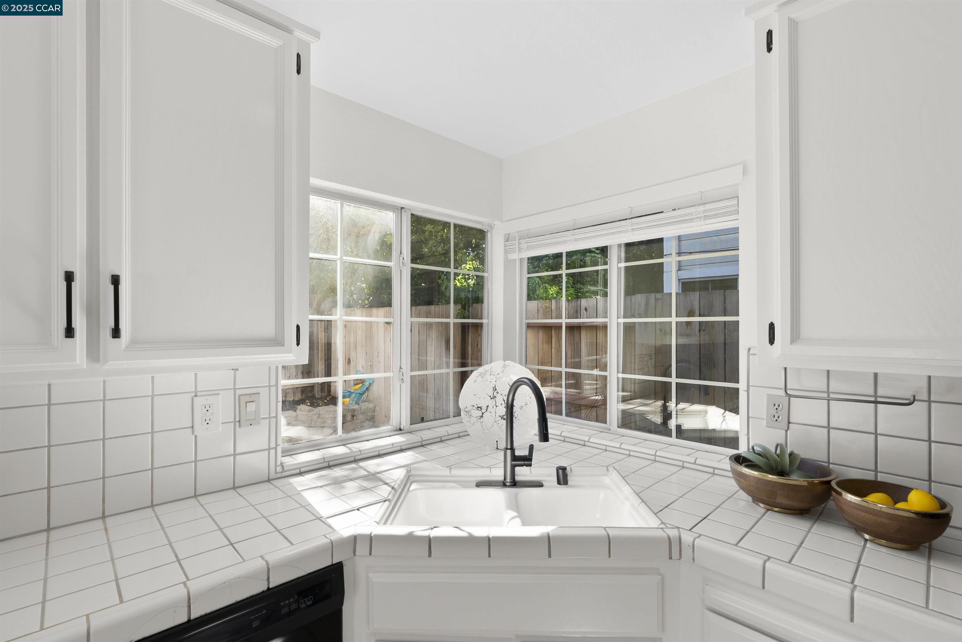 2726 Compton Parc Ln, Carmichael, California 95608, 3 Bedrooms Bedrooms, 6 Rooms Rooms,2 BathroomsBathrooms,Residential,For Sale,2726 Compton Parc Ln,41103407