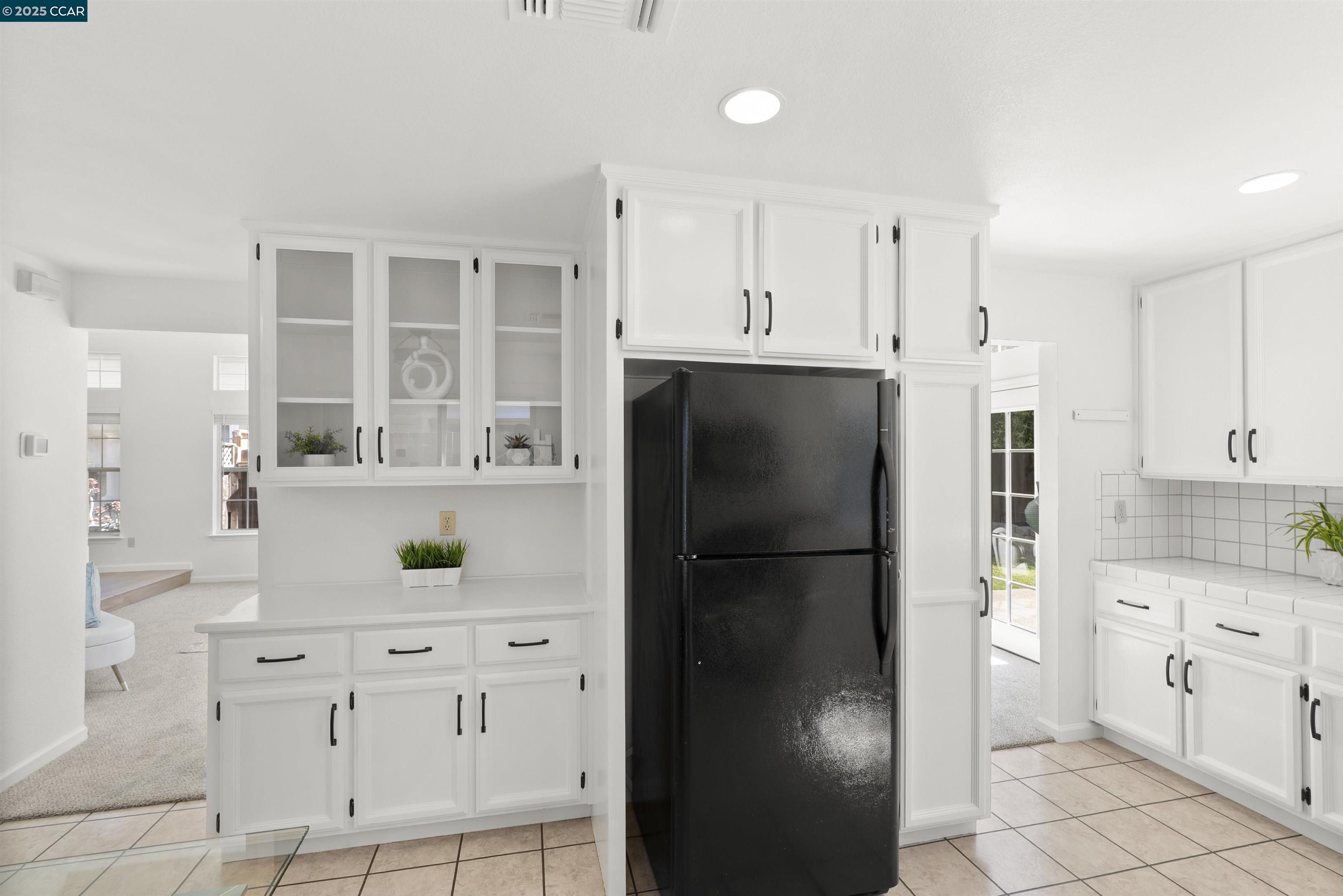 2726 Compton Parc Ln, Carmichael, California 95608, 3 Bedrooms Bedrooms, 6 Rooms Rooms,2 BathroomsBathrooms,Residential,For Sale,2726 Compton Parc Ln,41103407