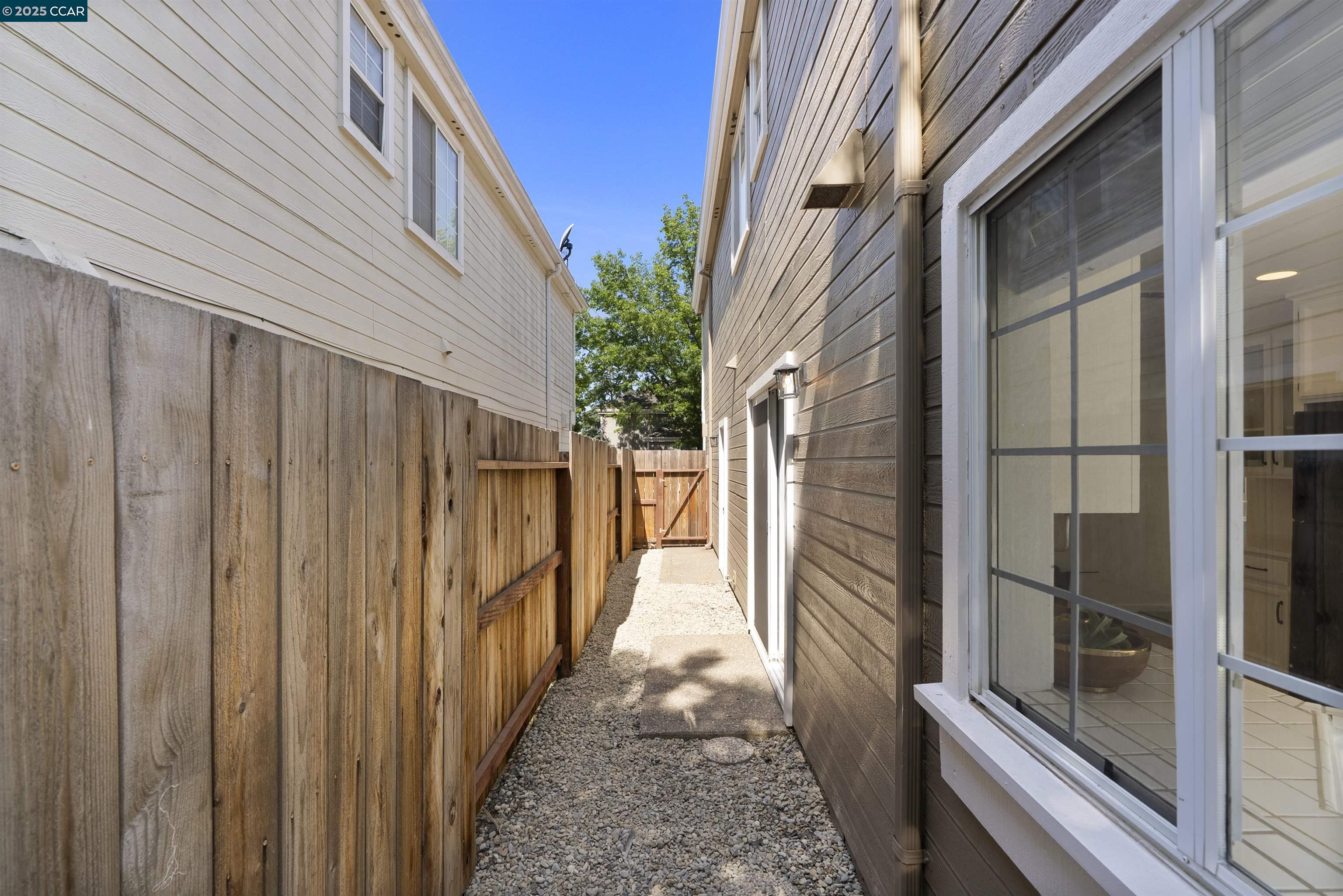 2726 Compton Parc Ln, Carmichael, California 95608, 3 Bedrooms Bedrooms, 6 Rooms Rooms,2 BathroomsBathrooms,Residential,For Sale,2726 Compton Parc Ln,41103407