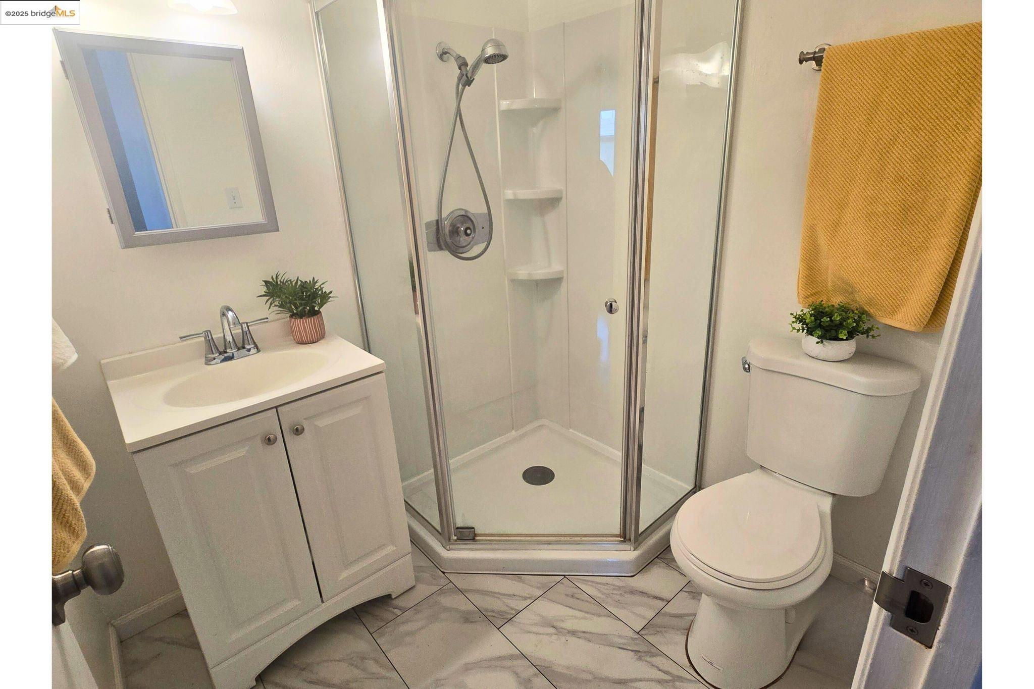 2036 Sierra Rd # 2, Concord, California 94518, 3 Bedrooms Bedrooms, 6 Rooms Rooms,2 BathroomsBathrooms,Residential,For Sale,2036 Sierra Rd # 2,41103411