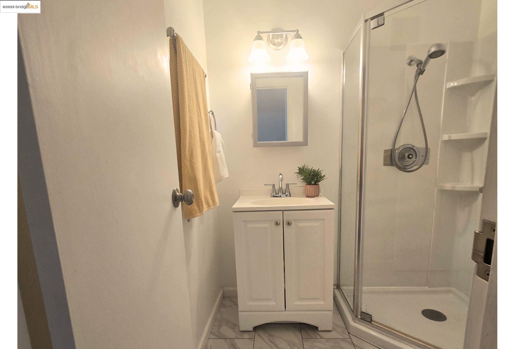 2036 Sierra Rd # 2, Concord, California 94518, 3 Bedrooms Bedrooms, 6 Rooms Rooms,2 BathroomsBathrooms,Residential,For Sale,2036 Sierra Rd # 2,41103411