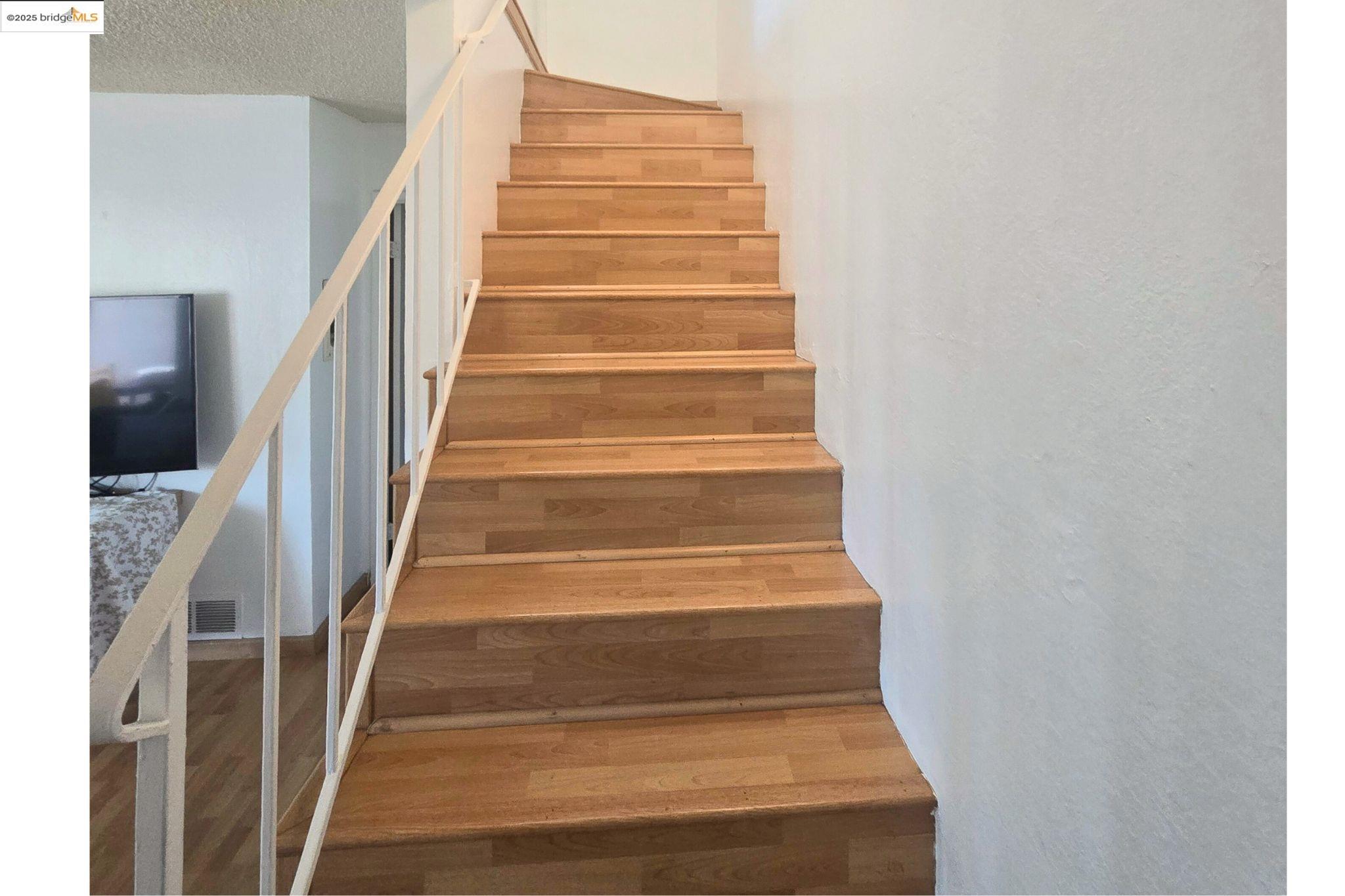 2036 Sierra Rd # 2, Concord, California 94518, 3 Bedrooms Bedrooms, 6 Rooms Rooms,2 BathroomsBathrooms,Residential,For Sale,2036 Sierra Rd # 2,41103411