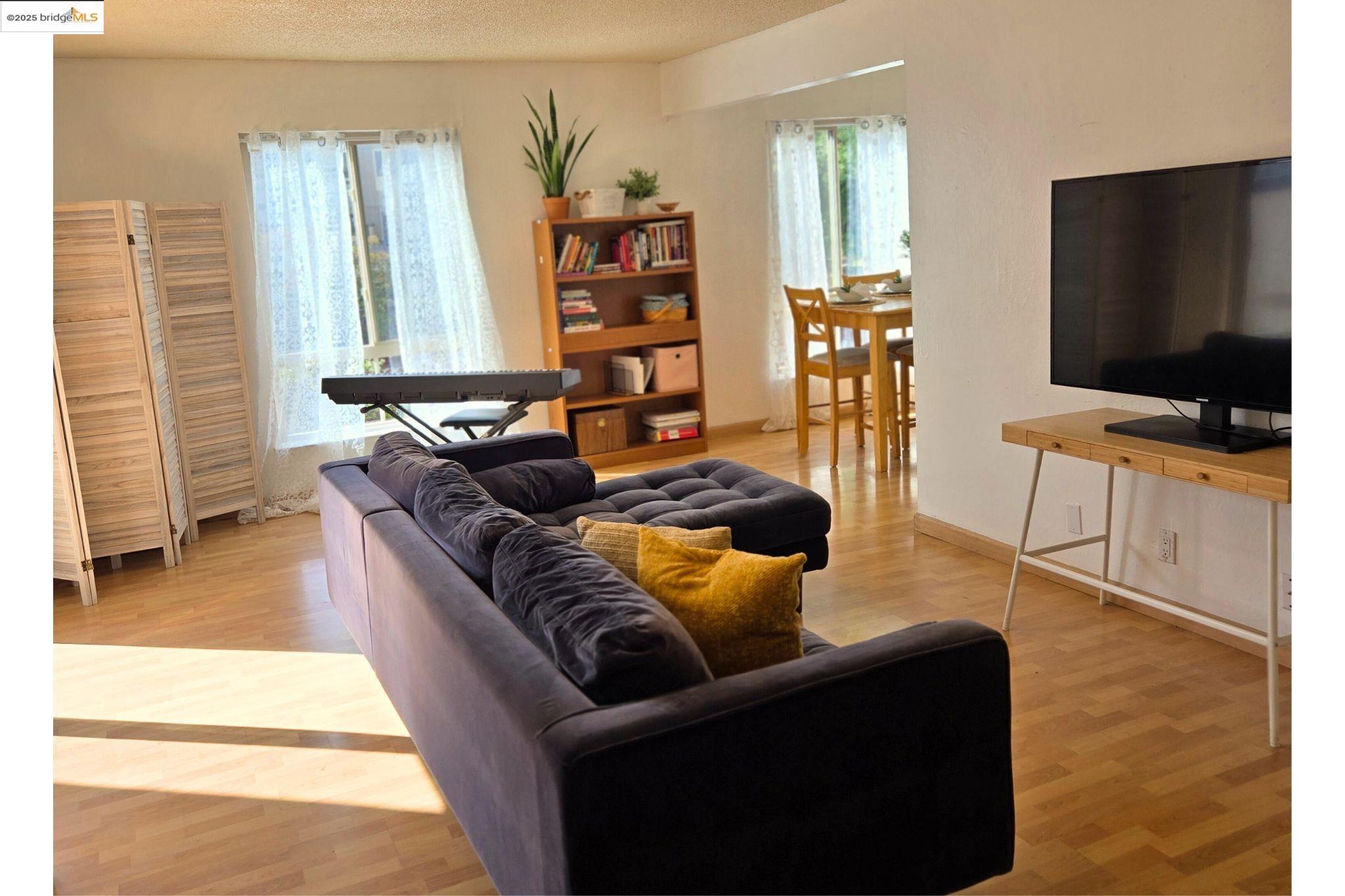 Photo #6: 41103411 Listing 