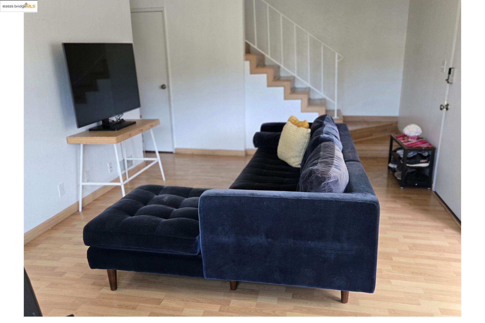 2036 Sierra Rd # 2, Concord, California 94518, 3 Bedrooms Bedrooms, 6 Rooms Rooms,2 BathroomsBathrooms,Residential,For Sale,2036 Sierra Rd # 2,41103411