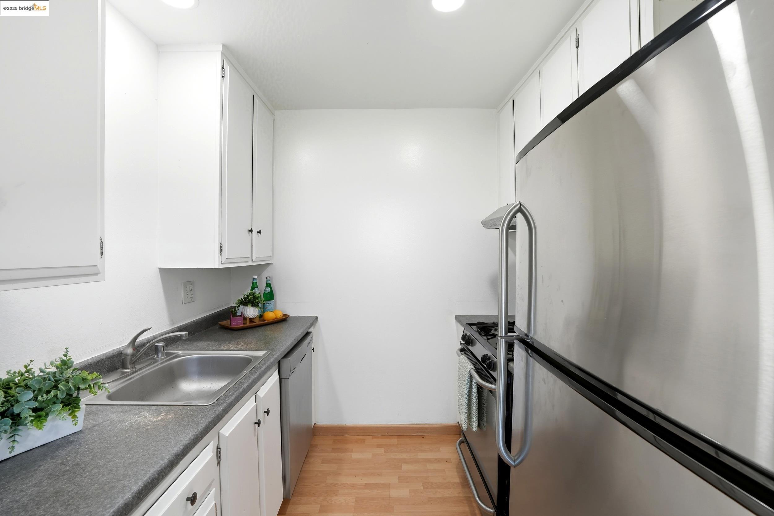 Photo #10: 41103411 Listing: Photo #10