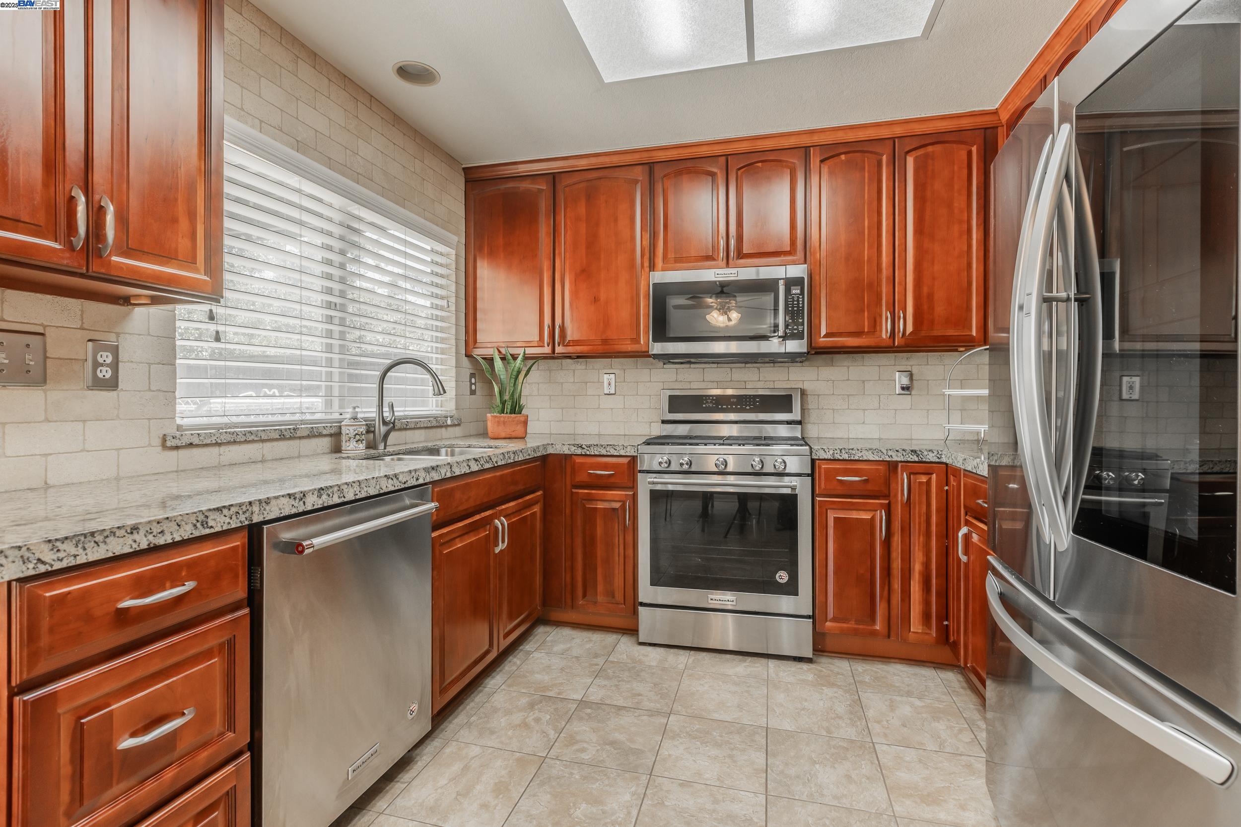 Detail Gallery Image 10 of 34 For 785 Shelborne Dr, Tracy,  CA 95377 - 3 Beds | 2/1 Baths