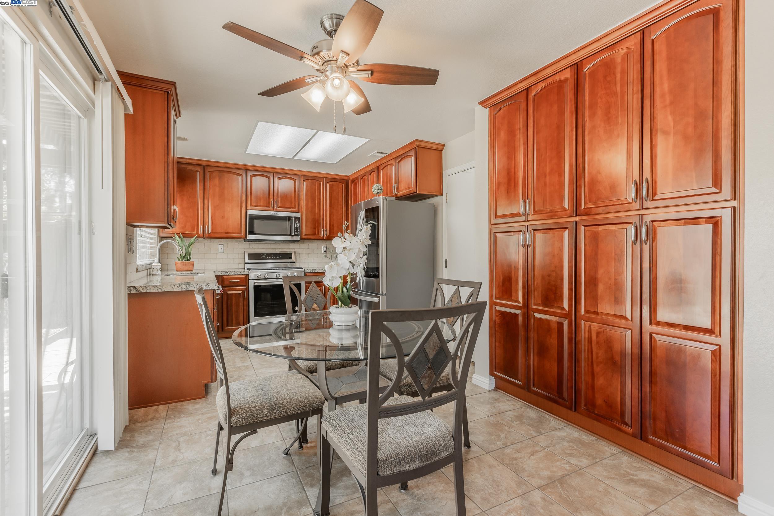 Detail Gallery Image 12 of 34 For 785 Shelborne Dr, Tracy,  CA 95377 - 3 Beds | 2/1 Baths