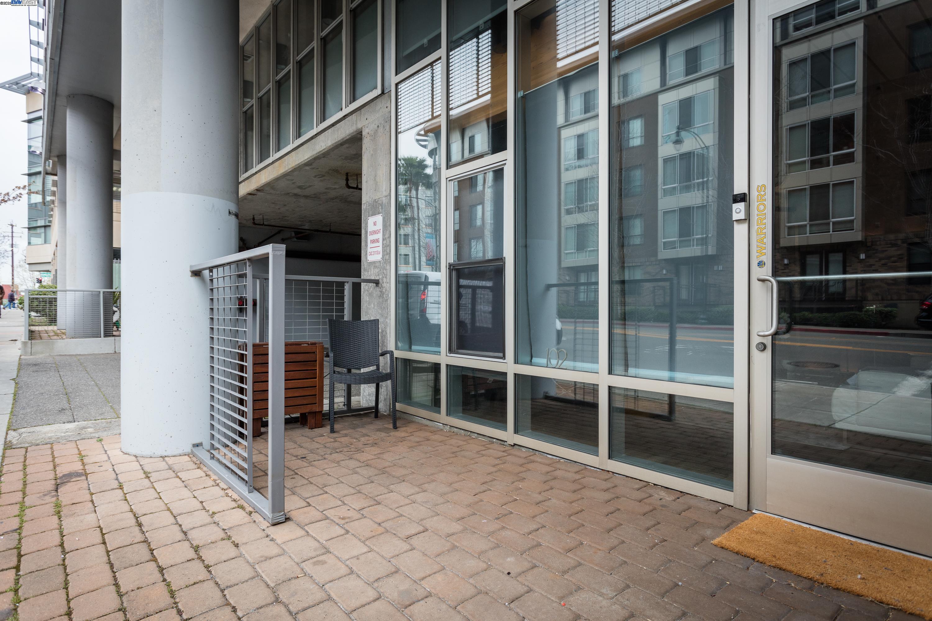 630 Thomas L Berkley Way # 102, Oakland, California 94612, 1 Bedroom Bedrooms, 3 Rooms Rooms,1 BathroomBathrooms,Residential,For Sale,630 Thomas L Berkley Way # 102,41103415