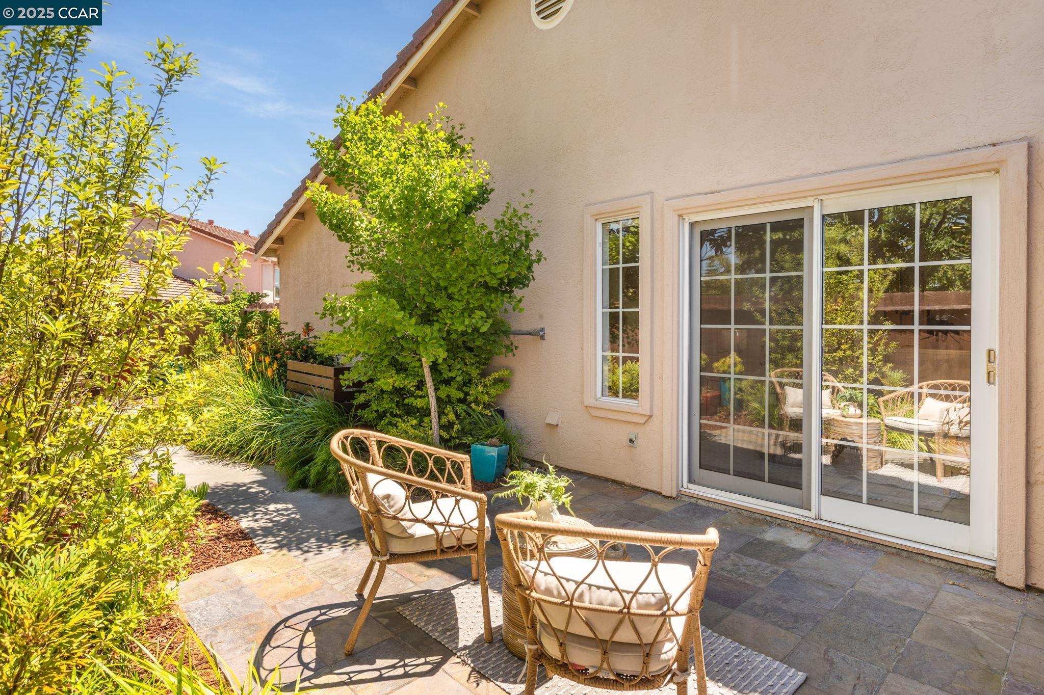 Detail Gallery Image 36 of 60 For 302 Columbia Cir, Benicia,  CA 94510 - 2 Beds | 2 Baths