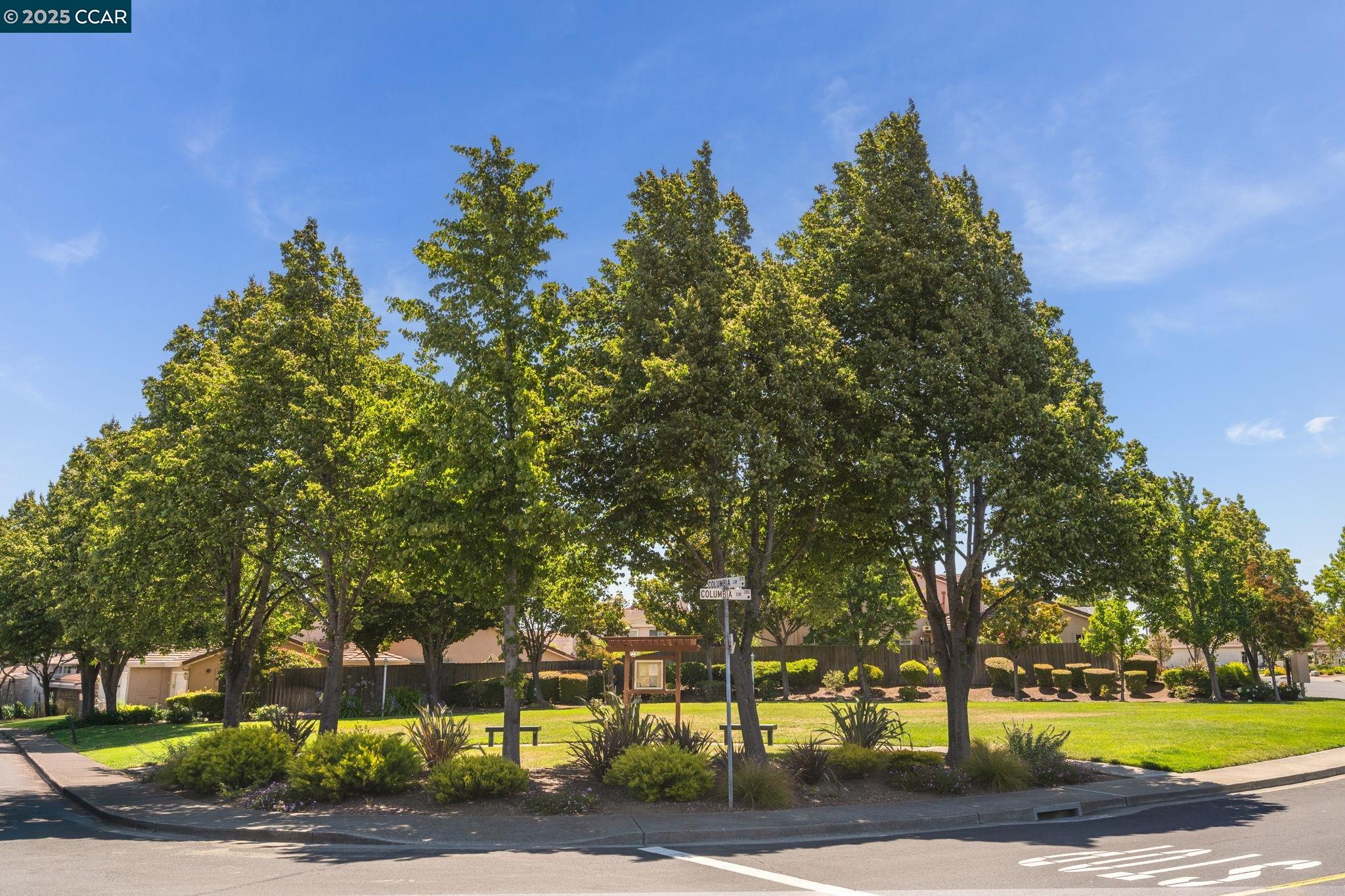 Detail Gallery Image 39 of 60 For 302 Columbia Cir, Benicia,  CA 94510 - 2 Beds | 2 Baths
