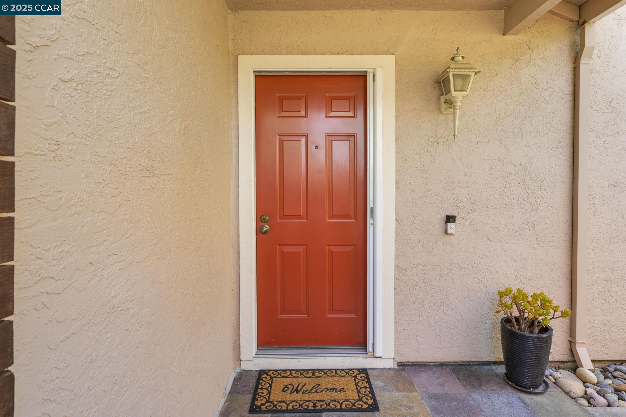 Detail Gallery Image 5 of 60 For 302 Columbia Cir, Benicia,  CA 94510 - 2 Beds | 2 Baths