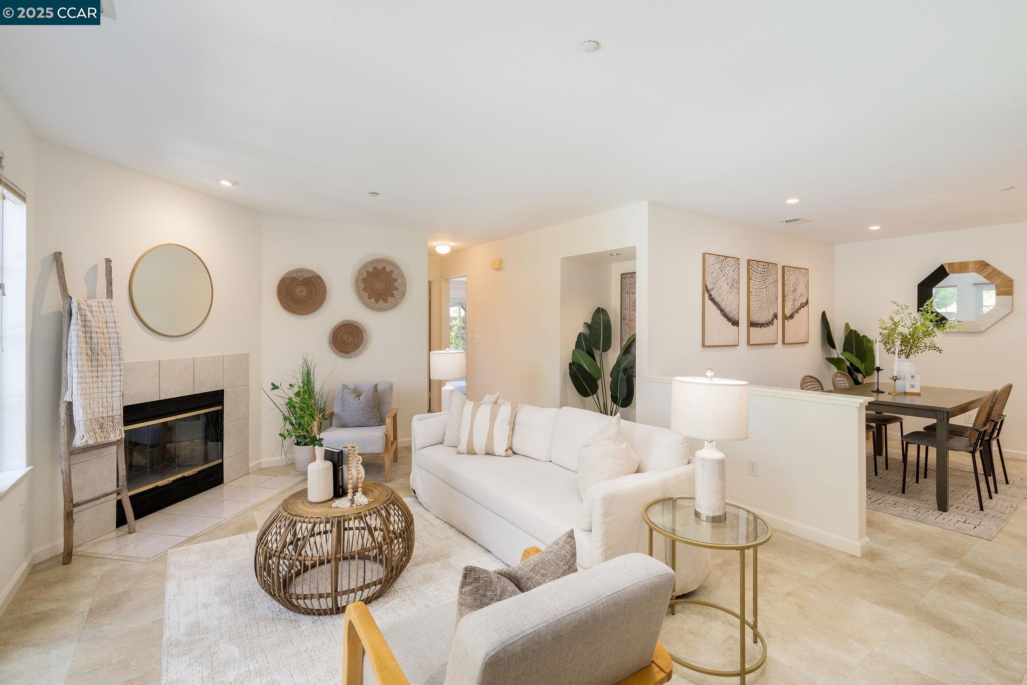 Detail Gallery Image 7 of 60 For 302 Columbia Cir, Benicia,  CA 94510 - 2 Beds | 2 Baths