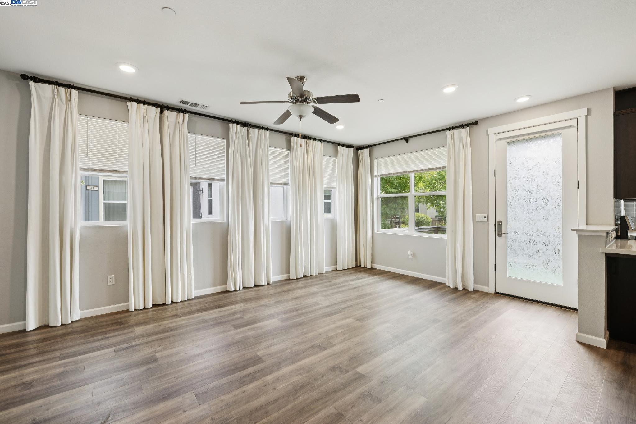 517 Boyd Street, Santa Rosa, California 95407, 4 Bedrooms Bedrooms, 7 Rooms Rooms,2 BathroomsBathrooms,Residential,For Sale,517 Boyd Street,41103417