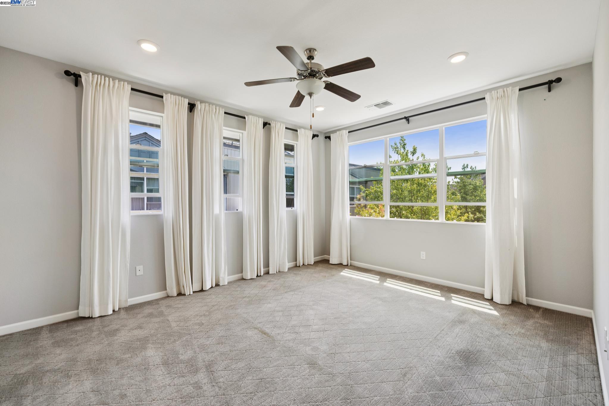 517 Boyd Street, Santa Rosa, California 95407, 4 Bedrooms Bedrooms, 7 Rooms Rooms,2 BathroomsBathrooms,Residential,For Sale,517 Boyd Street,41103417
