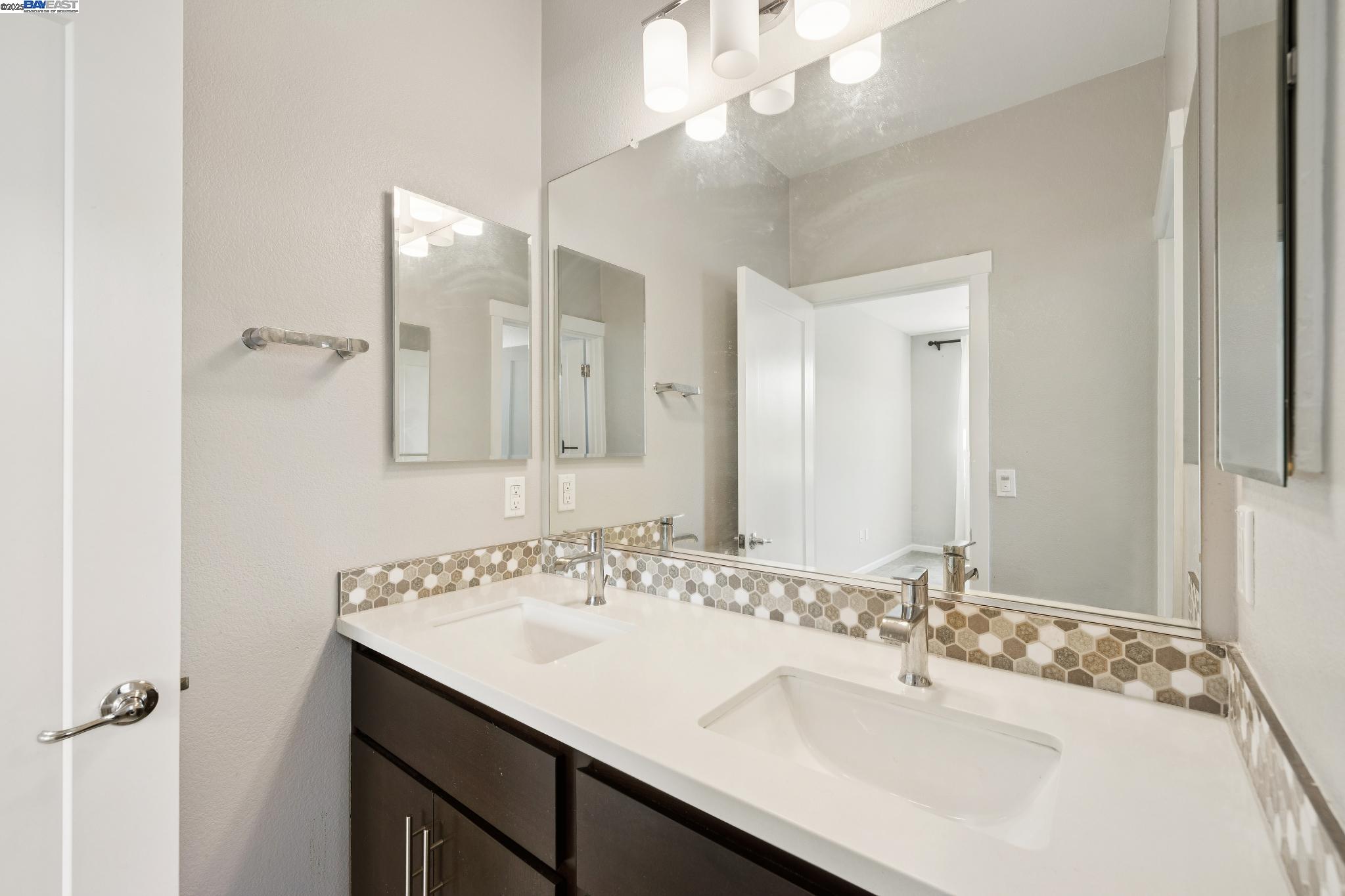 517 Boyd Street, Santa Rosa, California 95407, 4 Bedrooms Bedrooms, 7 Rooms Rooms,2 BathroomsBathrooms,Residential,For Sale,517 Boyd Street,41103417
