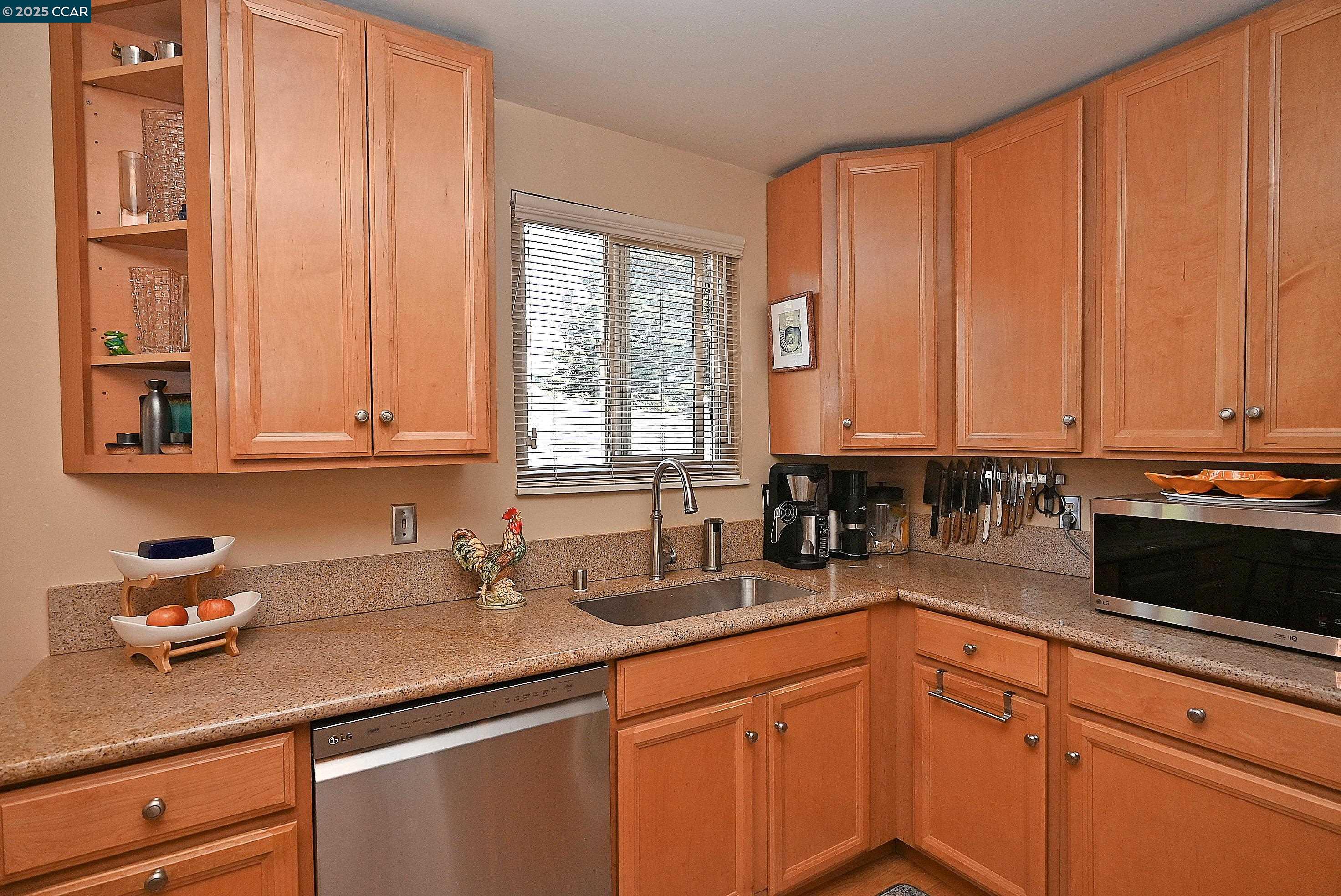 5880 Hazel Ave, Richmond, California 94805, 2 Bedrooms Bedrooms, 7 Rooms Rooms,1 BathroomBathrooms,Residential,For Sale,5880 Hazel Ave,41103418