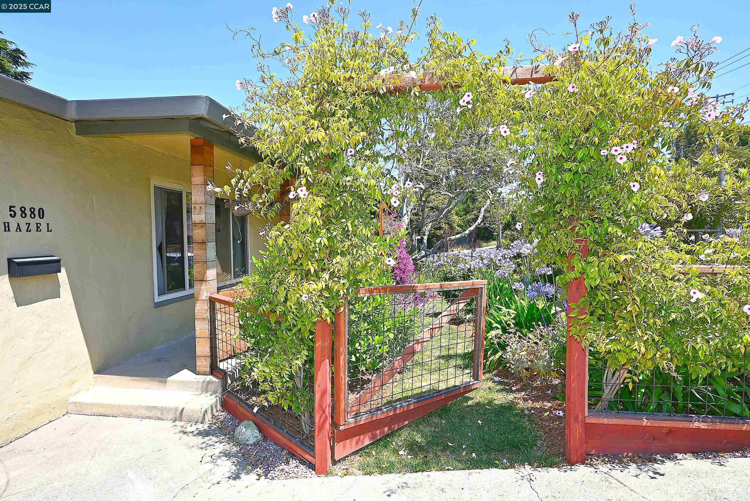 5880 Hazel Ave, Richmond, California 94805, 2 Bedrooms Bedrooms, 7 Rooms Rooms,1 BathroomBathrooms,Residential,For Sale,5880 Hazel Ave,41103418