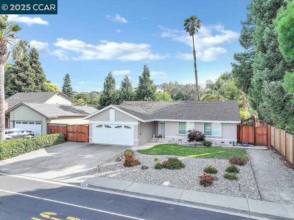Detail Gallery Image 2 of 32 For 9757 Davona Dr, San Ramon,  CA 94583 - 4 Beds | 2 Baths
