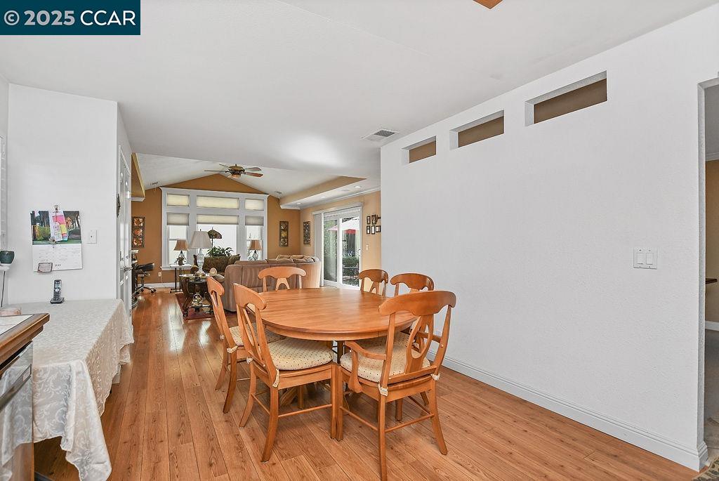 Detail Gallery Image 13 of 32 For 9757 Davona Dr, San Ramon,  CA 94583 - 4 Beds | 2 Baths