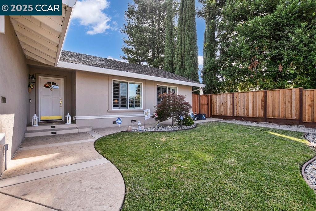 Detail Gallery Image 3 of 32 For 9757 Davona Dr, San Ramon,  CA 94583 - 4 Beds | 2 Baths