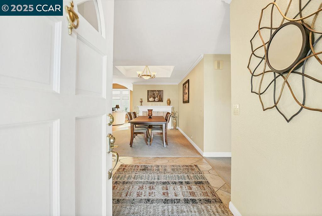 Detail Gallery Image 4 of 32 For 9757 Davona Dr, San Ramon,  CA 94583 - 4 Beds | 2 Baths
