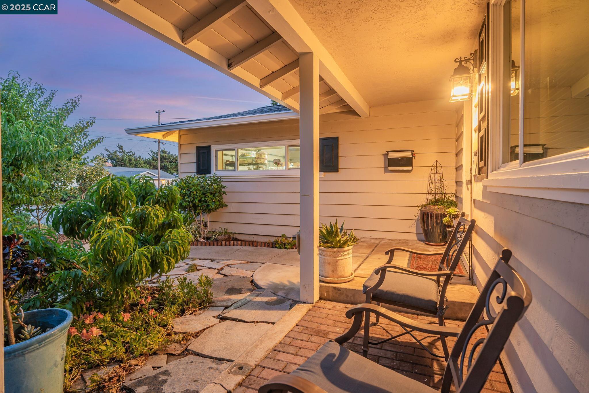 819 Wall St, Livermore, California 94550, 4 Bedrooms Bedrooms, 7 Rooms Rooms,2 BathroomsBathrooms,Residential,For Sale,819 Wall St,41103422