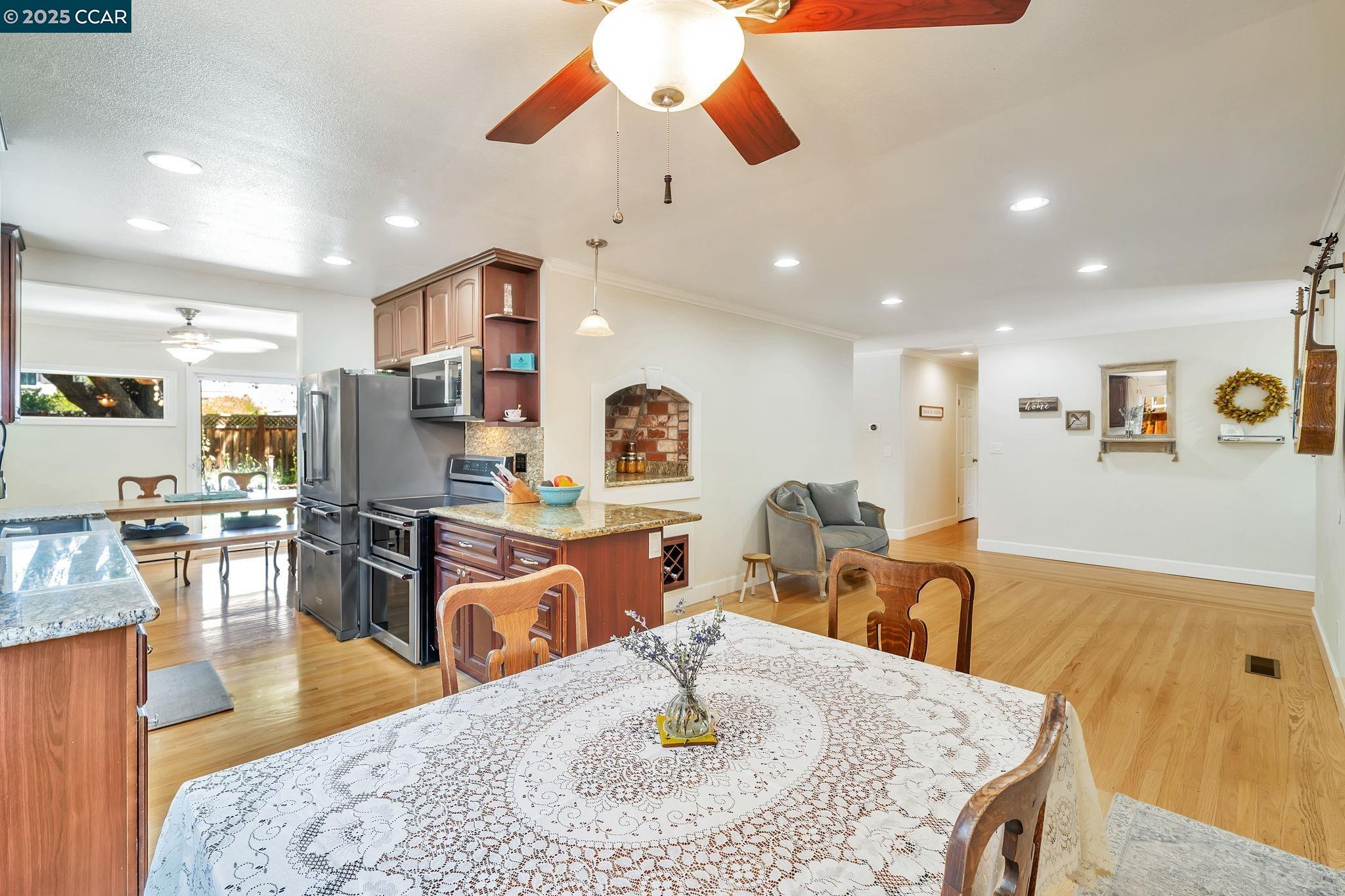 819 Wall St, Livermore, California 94550, 4 Bedrooms Bedrooms, 7 Rooms Rooms,2 BathroomsBathrooms,Residential,For Sale,819 Wall St,41103422