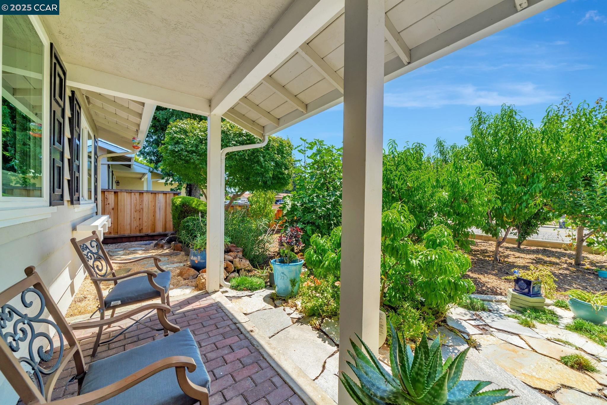 819 Wall St, Livermore, California 94550, 4 Bedrooms Bedrooms, 7 Rooms Rooms,2 BathroomsBathrooms,Residential,For Sale,819 Wall St,41103422